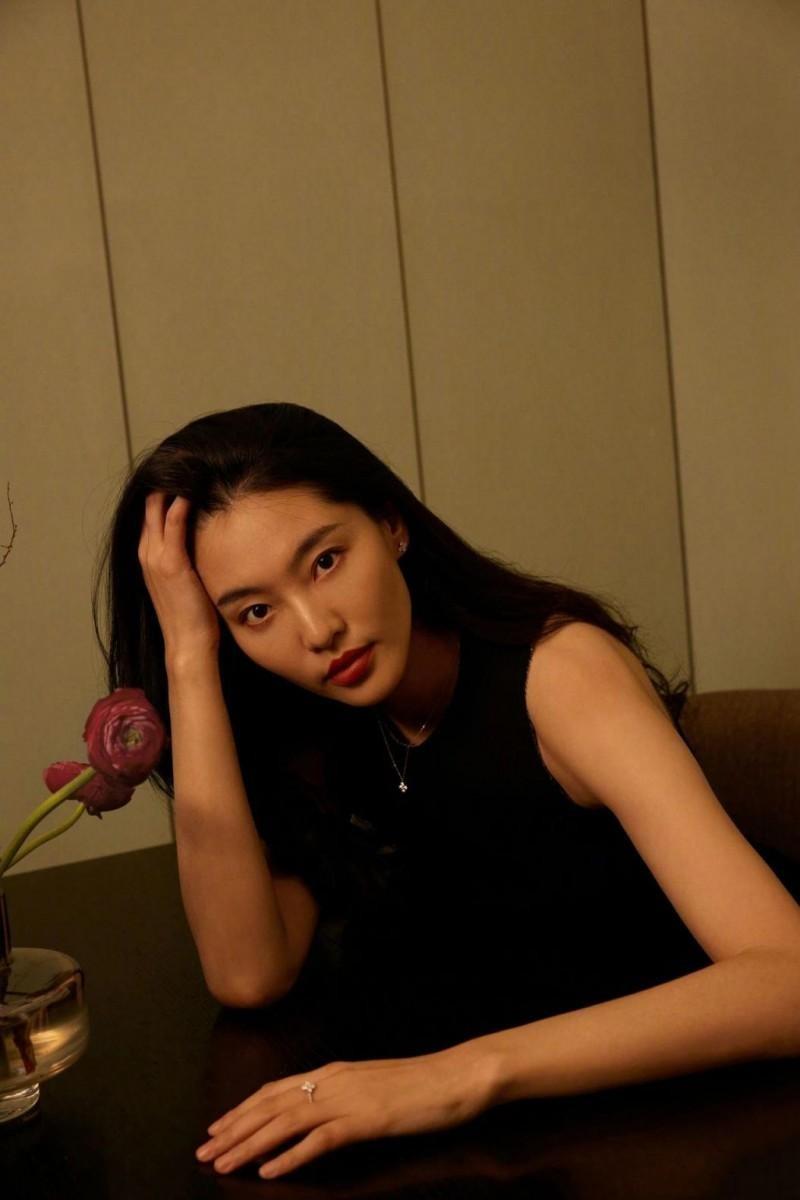 明星效应背后的逻辑：天然钻石风尚引领多元化珠宝佩戴新潮流