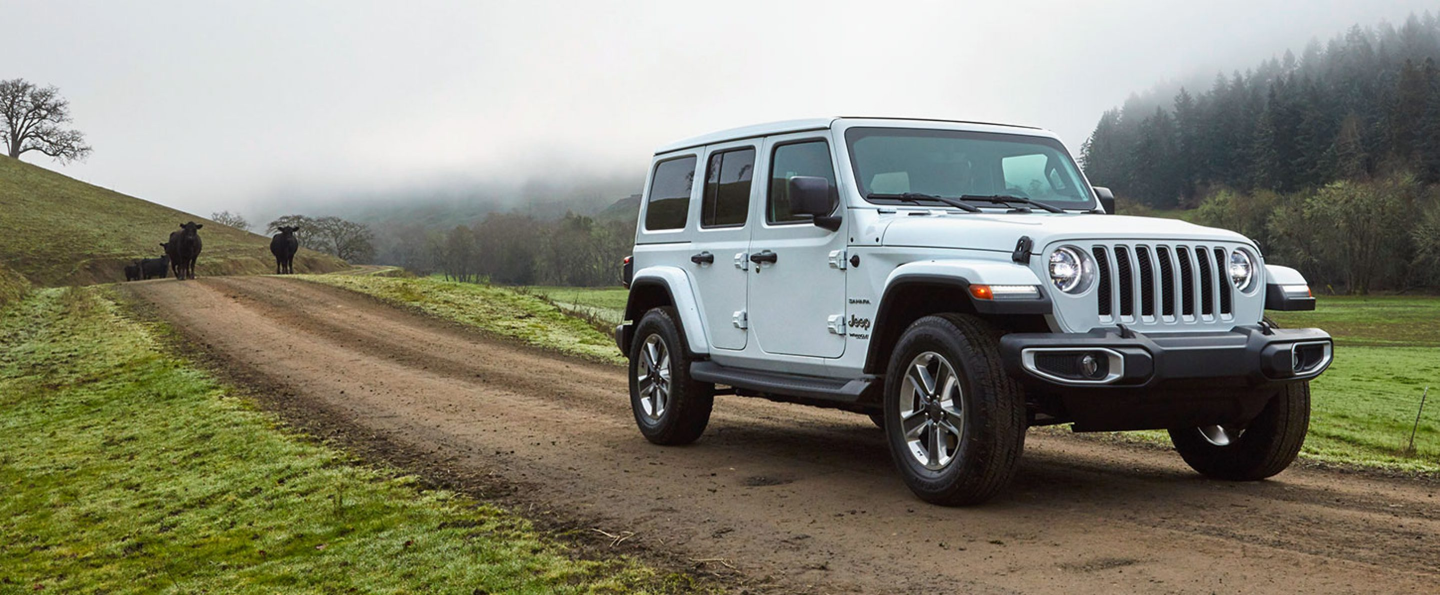 克莱斯勒在华召回超 2.2 万辆进口牧马人汽车，存在不合理排放风险