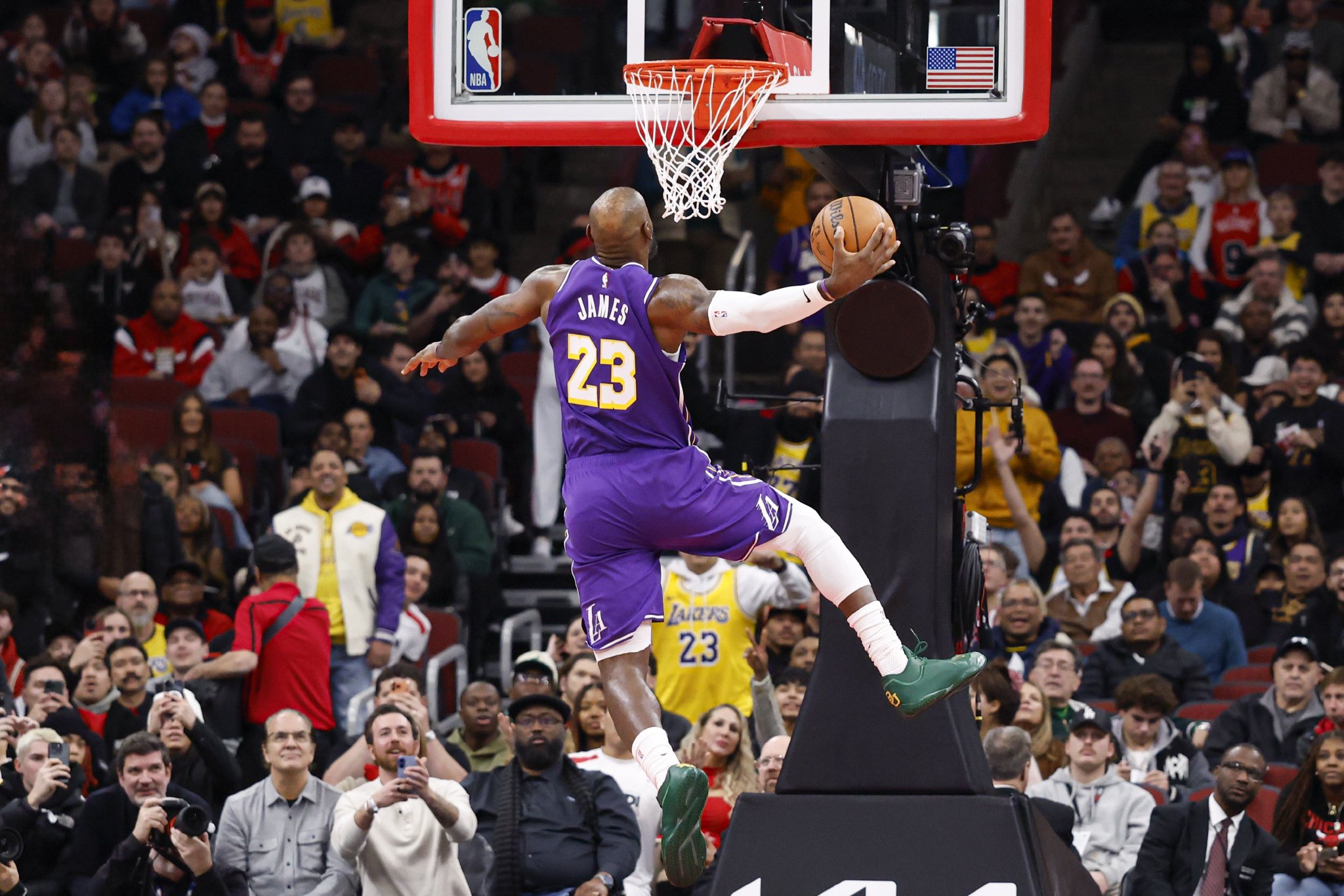 詹姆斯：如果我愿意 我仍能够以高水平征战多个赛季