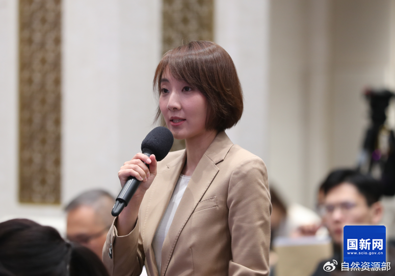 中央广播电视总台央视记者提问（刘健 摄）