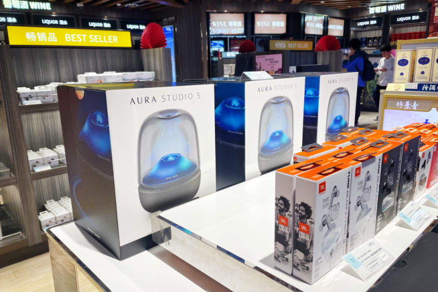 店内的免税商品。