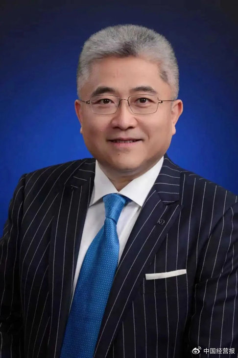 老将荣退 薪火相传：李德思接任段建军任奔驰销售公司总裁兼CEO