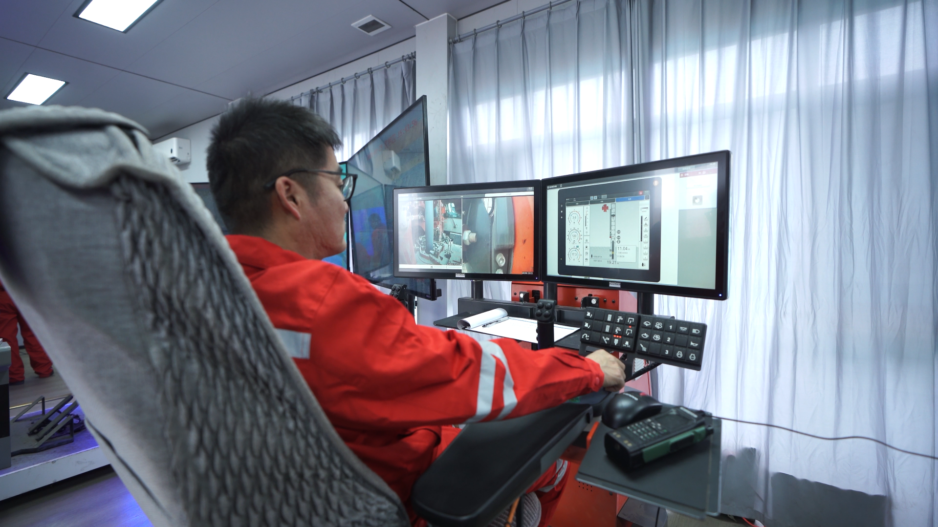 准能集团：新春一线值守 “云端新岗”护航