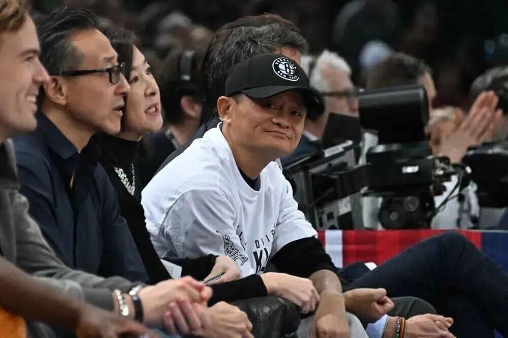 马云现身观看法国NBA常规赛