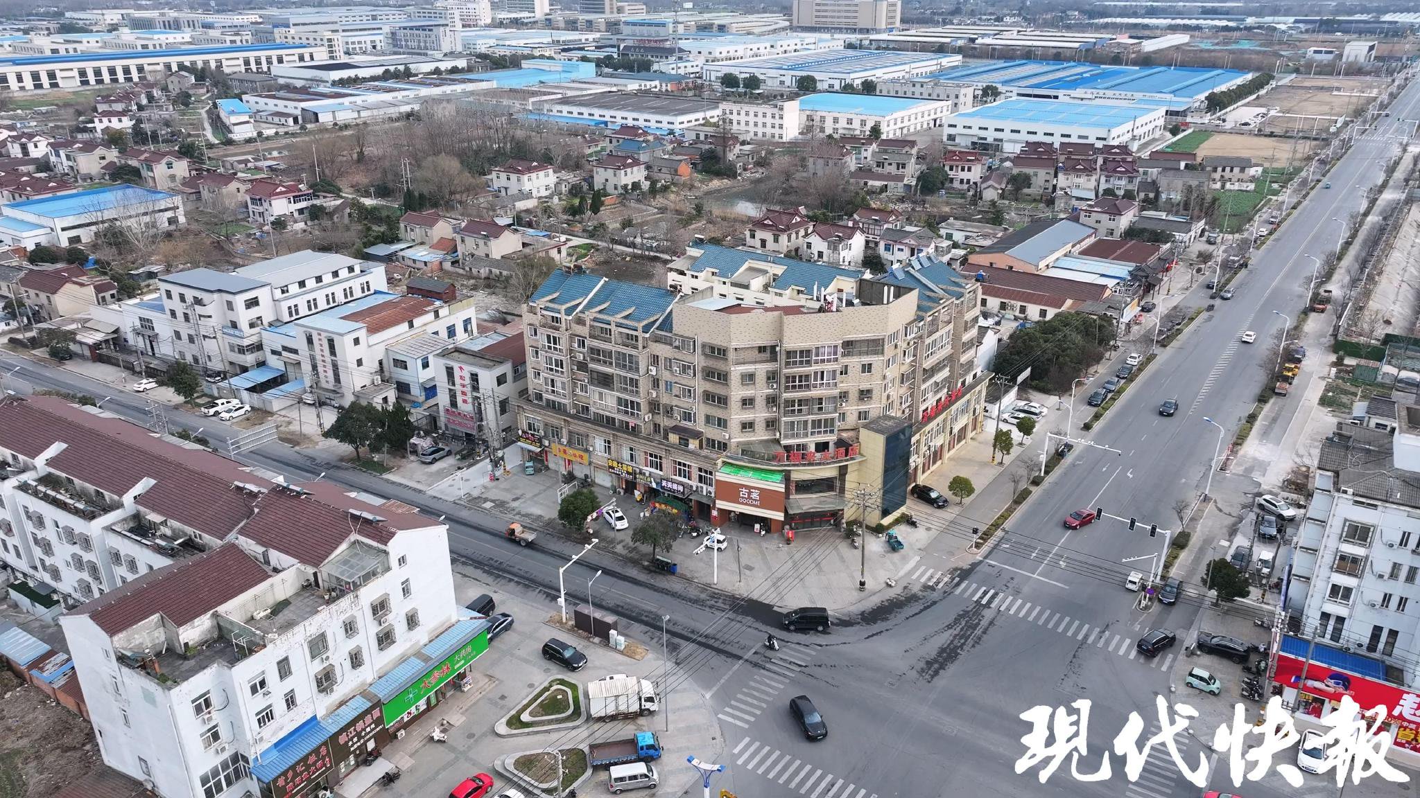 越來越多連鎖品牌到沿江小鎮沙頭開店
