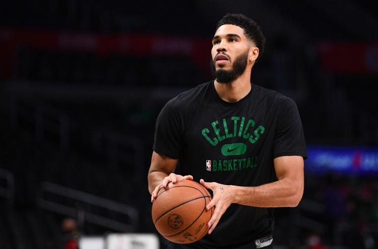 KG：塔图姆至少要歇到训练营 皮尔斯：你一个从不休息的人说这话