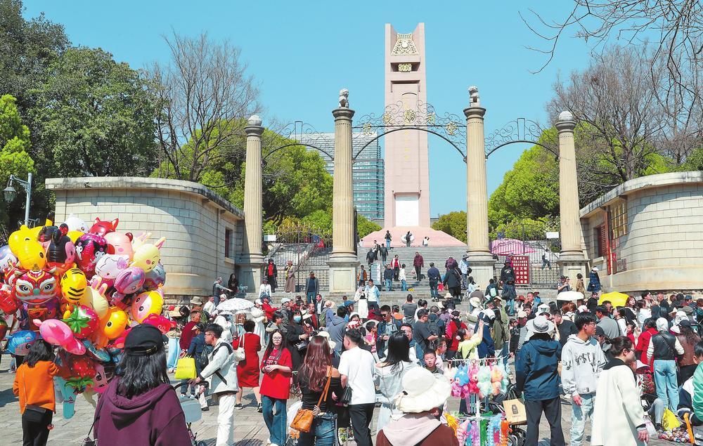 文化中国行 | 新春嘉年华 烟火聚人气