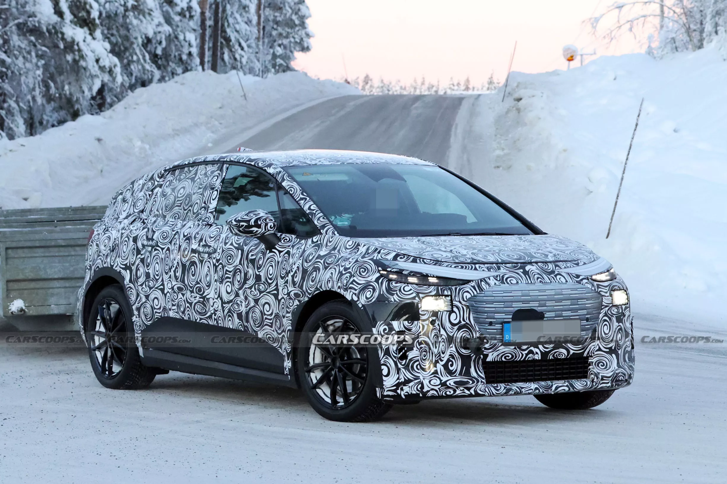 奥迪最小纯电 SUV：新 A2 e-tron 路测图曝光，续航有望突破 560 公里