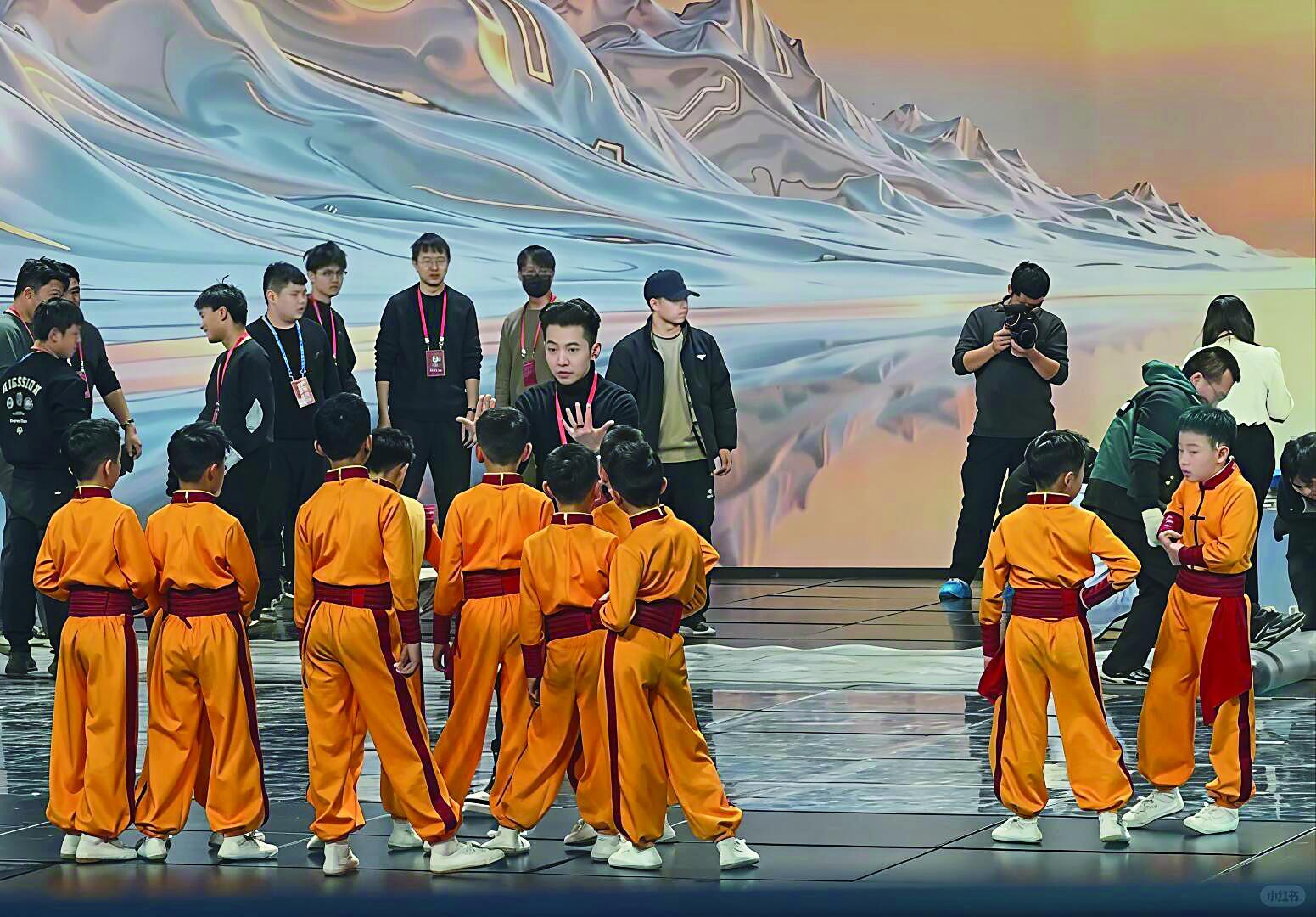 汪起正在排练现场