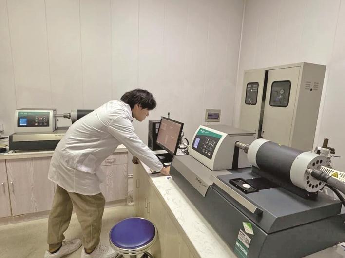 　　“嘉一度，让新闻态度丈量新闻深度”