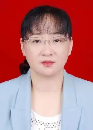 湖南一县委书记抖音账号成民情留言板，一天涨粉约4万，当地：书记自己使用该账号，本人回复网友