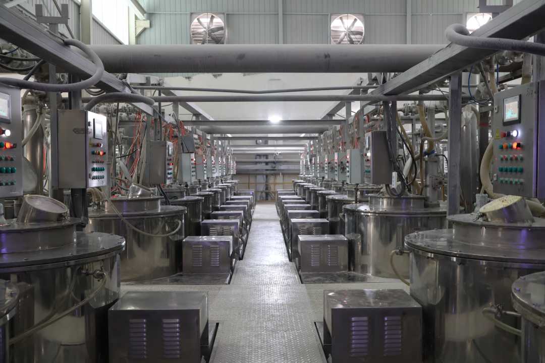 春节期间，汉永集团智能化淀粉生产车间。汤锐摄