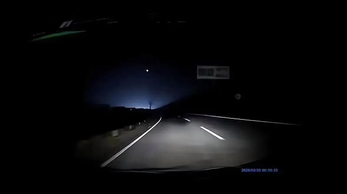 语音助手误关大灯致车祸，领克致歉