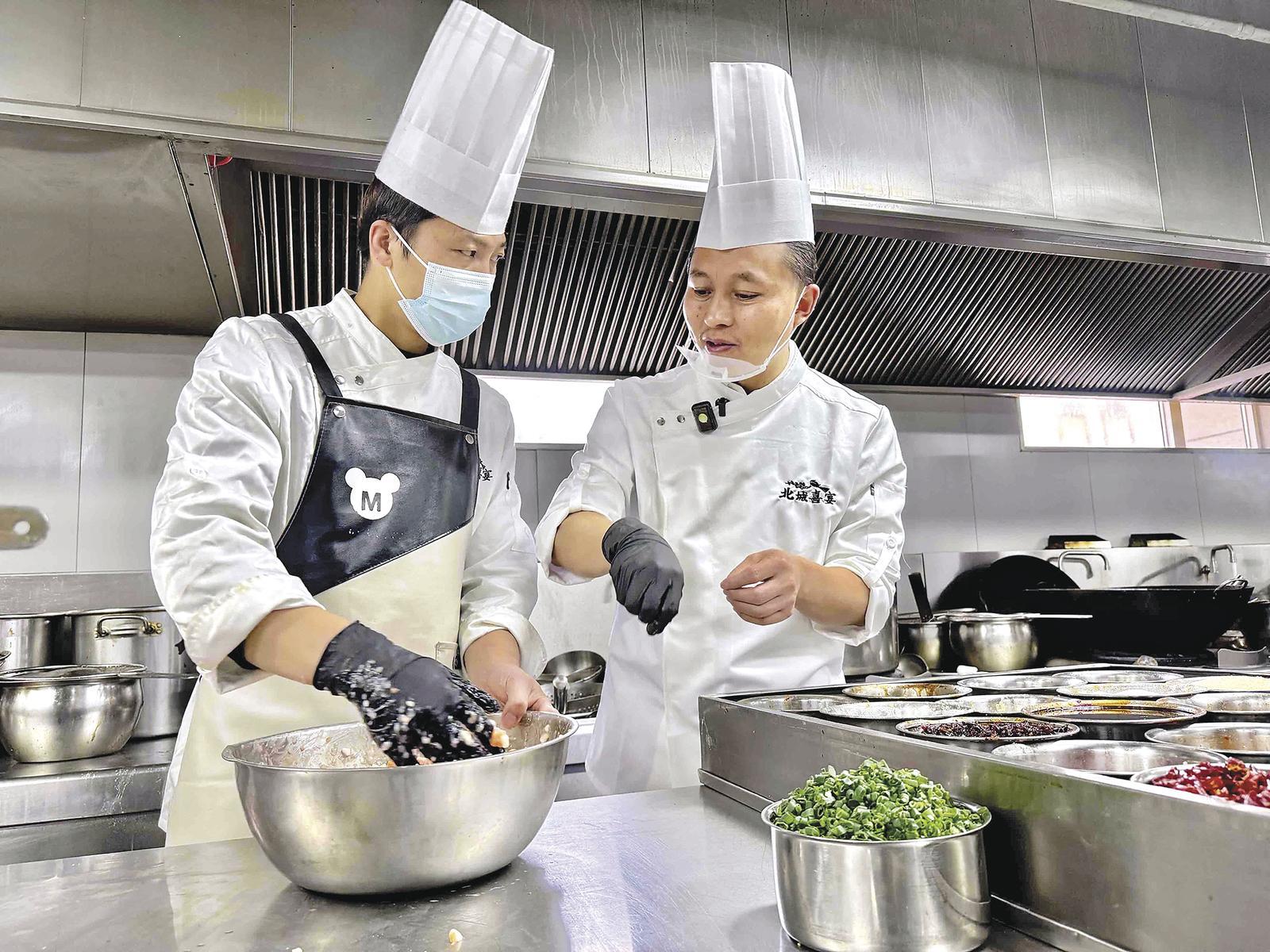 青海老八盘“潮”起来