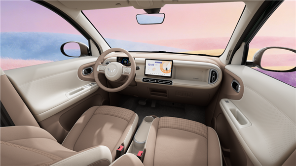 小姐姐代步车上新 全新宏光MINIEV内饰公布：副驾驶有一绝