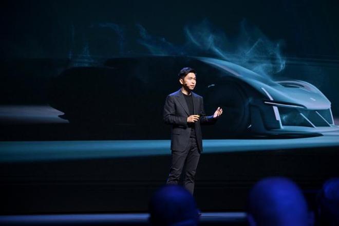 雷军感谢超跑团队：为如此惊艳的作品点赞