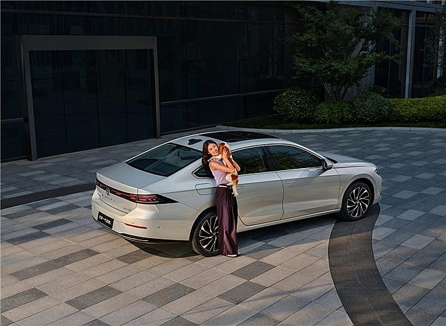 外观好看的轿车排行榜一览：买大众速腾好还是轩逸好？