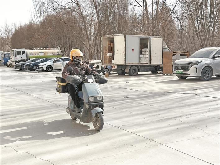 2��21�գ���������������ľ����ʦͼľ�����Ϊ�˿��������� �����ձ���פ���� ������Ρ���˹�� ��