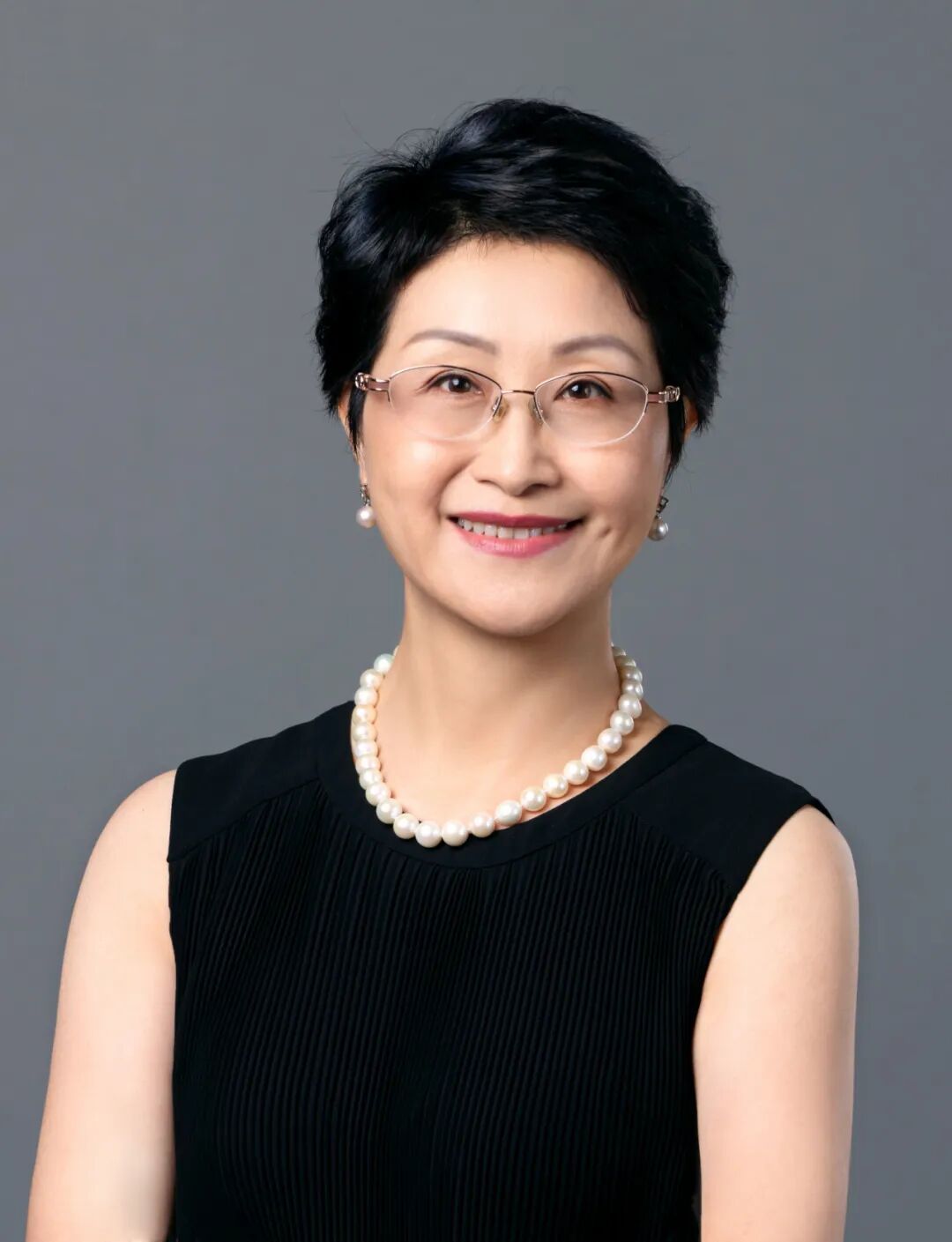 福特中国官宣：杨美虹3月底退休，李方方接任传播及企业社会责任副总裁