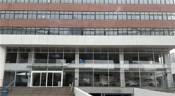 济南一宝马4S店人去楼空！车主担忧售后权益 客服回应