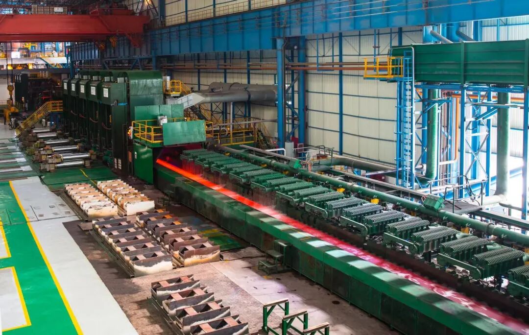 △日照钢铁最薄钢板生产线