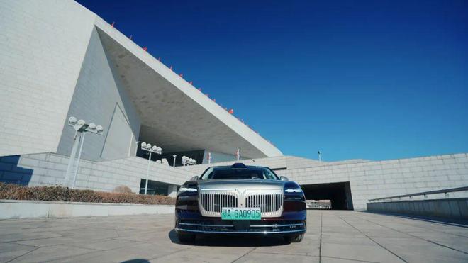 出行新标杆，智领绿色风尚，岚图追光L做对了什么？