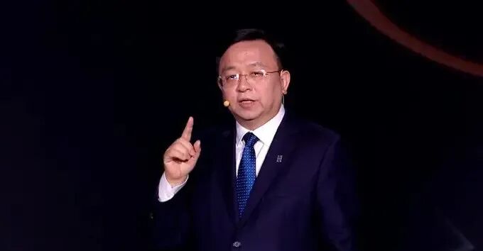 比亚迪王炸技术曝光：150度电、1300匹马力、1000公里续航！