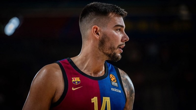 海斯打趣好友威利·埃尔南戈麦斯：他从皇马去巴萨 是“叛徒”