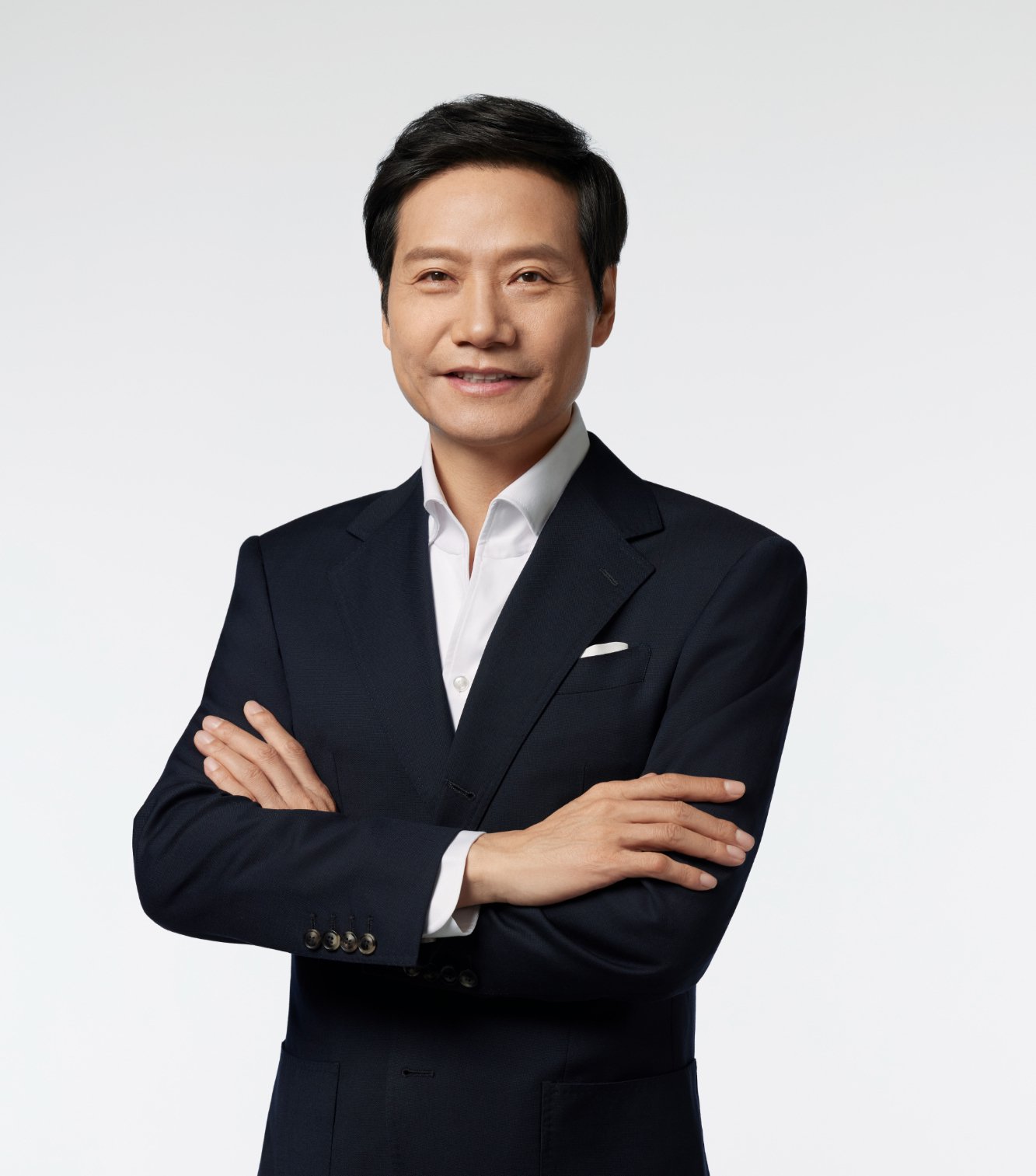 全国人大代表、小米集团创始人雷军：建议共建智能汽车时代交通安全文明体系，加快培育智能网联新能源汽车复合型人才