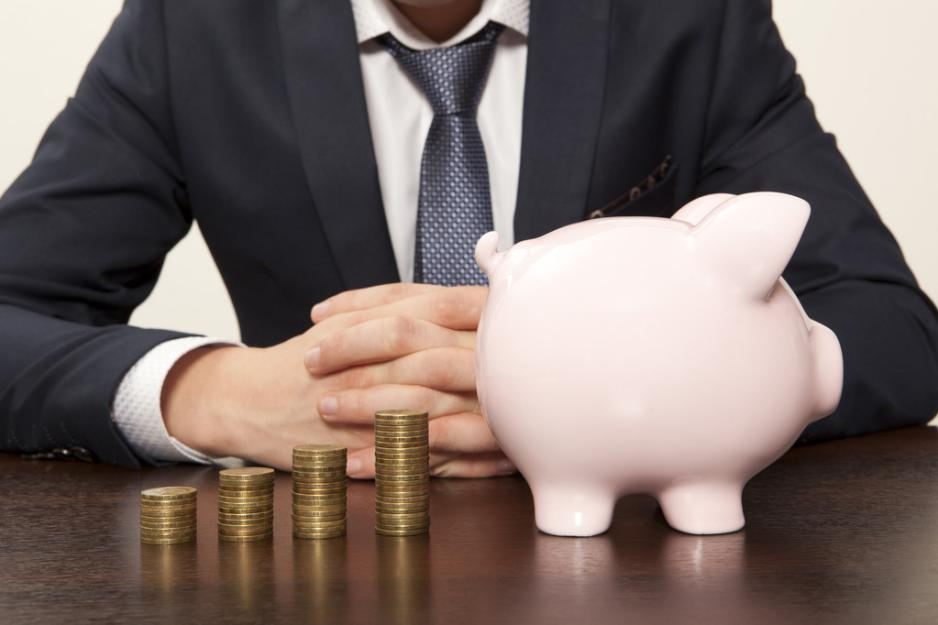 七年车贷狂飙！车企抢跑，银行为何按兵不动