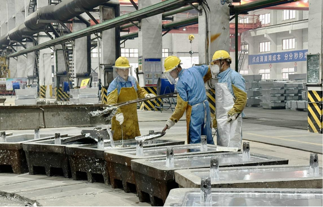 株冶集团热镀锌合金浇铸锌成品现场