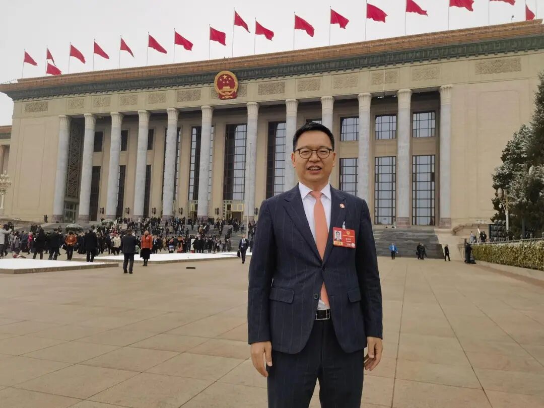 建议取消私家车年审、取消家长护学岗！建议设老年人账户“冷静期”、设新就业群体专项养老金......你赞成吗？