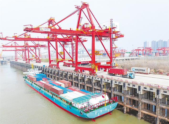 陽邏港國際航線數量逐年遞增。（湖北日報全媒記者 柯皓 攝）