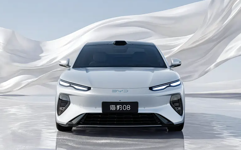 比亚迪发起“春季攻势”：第二代刀片电池11款新车集中亮相，补能焦虑或成历史