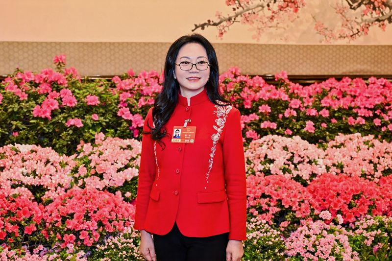 全国人大代表、依文集团董事长夏华。受访者供图