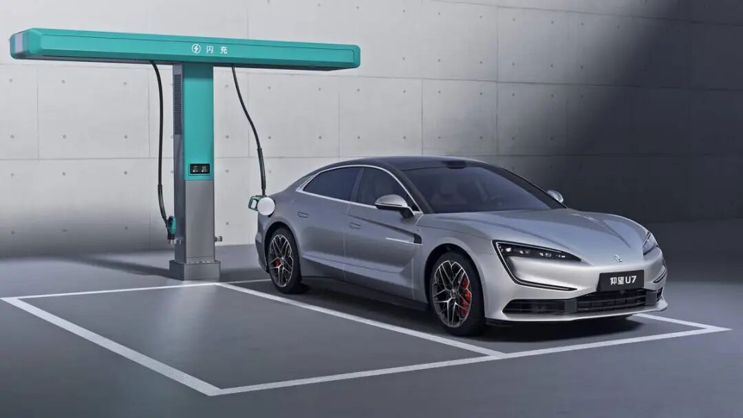 仰望2026款旗舰矩阵联袂上市，续航、操控、舒适全面进阶