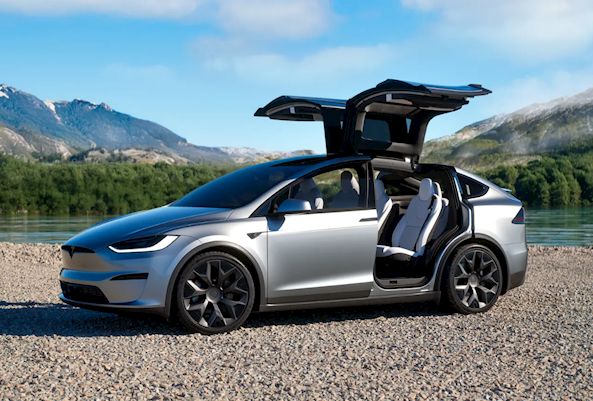 谁是纯电保值王？特斯拉霸榜3年保值率前三