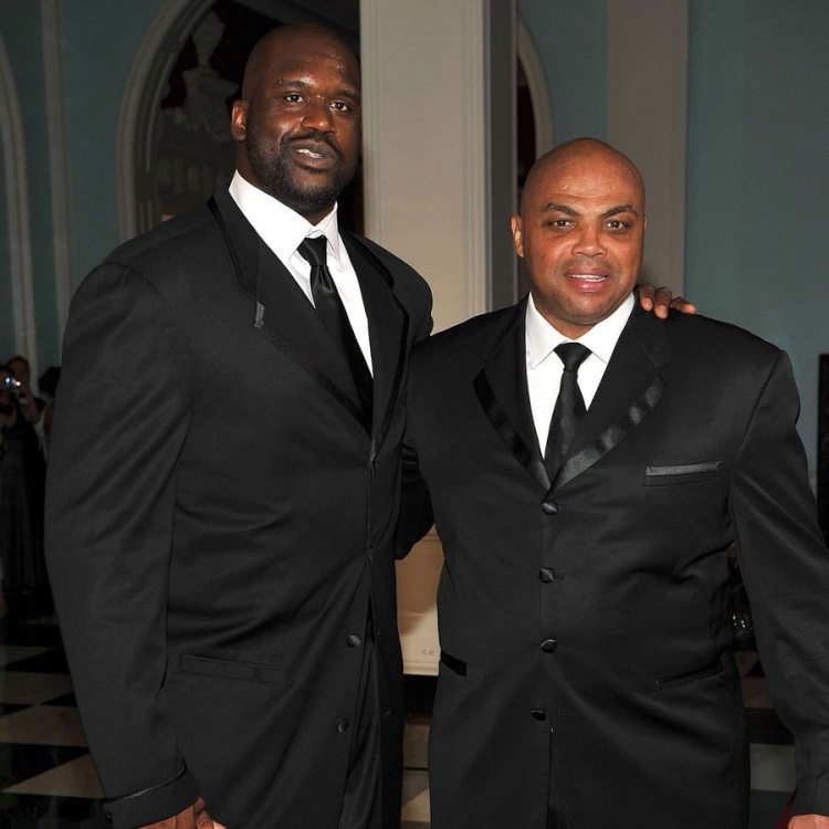 巴克利to奥尼尔：你被横扫5次&常年季后赛糟糕 后者：你0冠