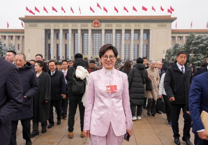 屠红燕 第十四届全国人大代表 万事利集团有限公司董事长（受访者供图）