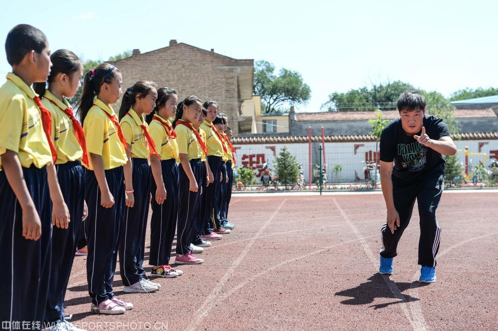 全国人大代表姚明：要让青少年息屏之后有事可做