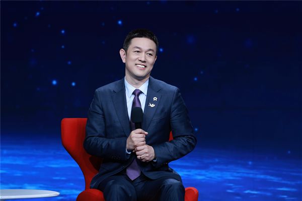 央视《对话》解读换电：补能比超快充快 彻底解决车电不同寿行业难题