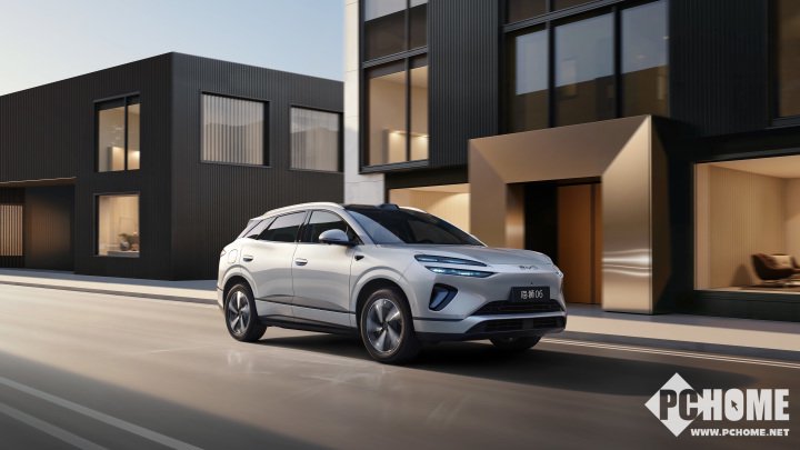 比亚迪闪充时代开启，海洋网三车齐发重塑补能标准