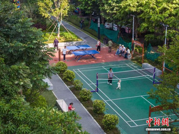 廣西實施城市公園品質提升行動。圖為南寧奧園名門口袋公園。蘇委武 攝