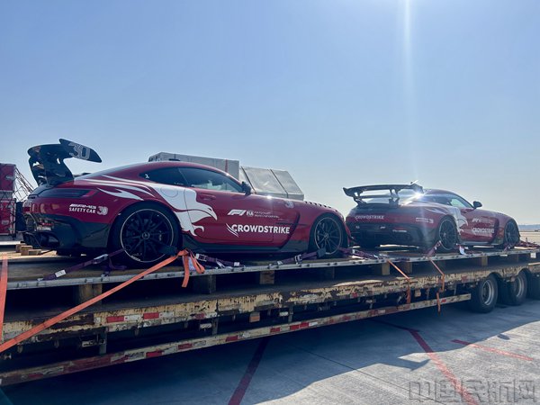 东航物流保障运抵上海的赛车和设备（本文图片均由东航供图）