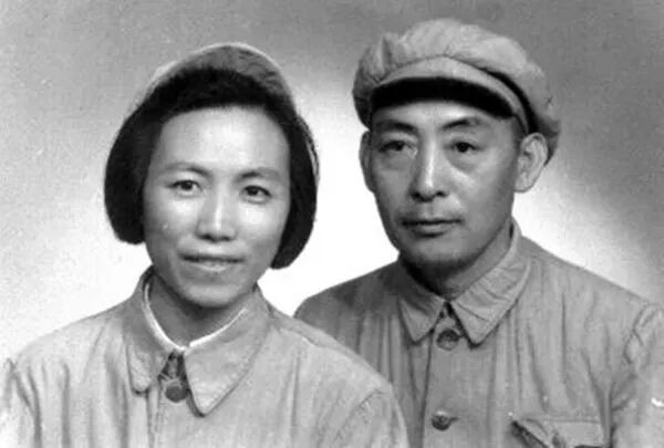 呂振羽與妻子江明