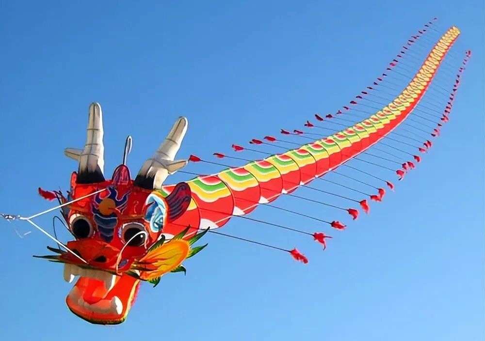 警惕！骑摩托被割脸，“凶器”又是它！