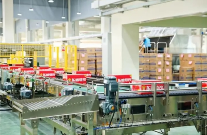 东鹏饮料生产线