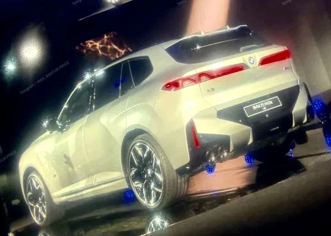 宝马7系中期改款和下一代X5照片曝光