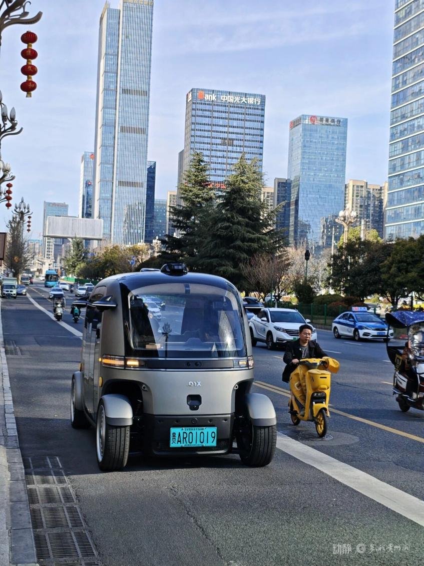 无人小巴测试现场