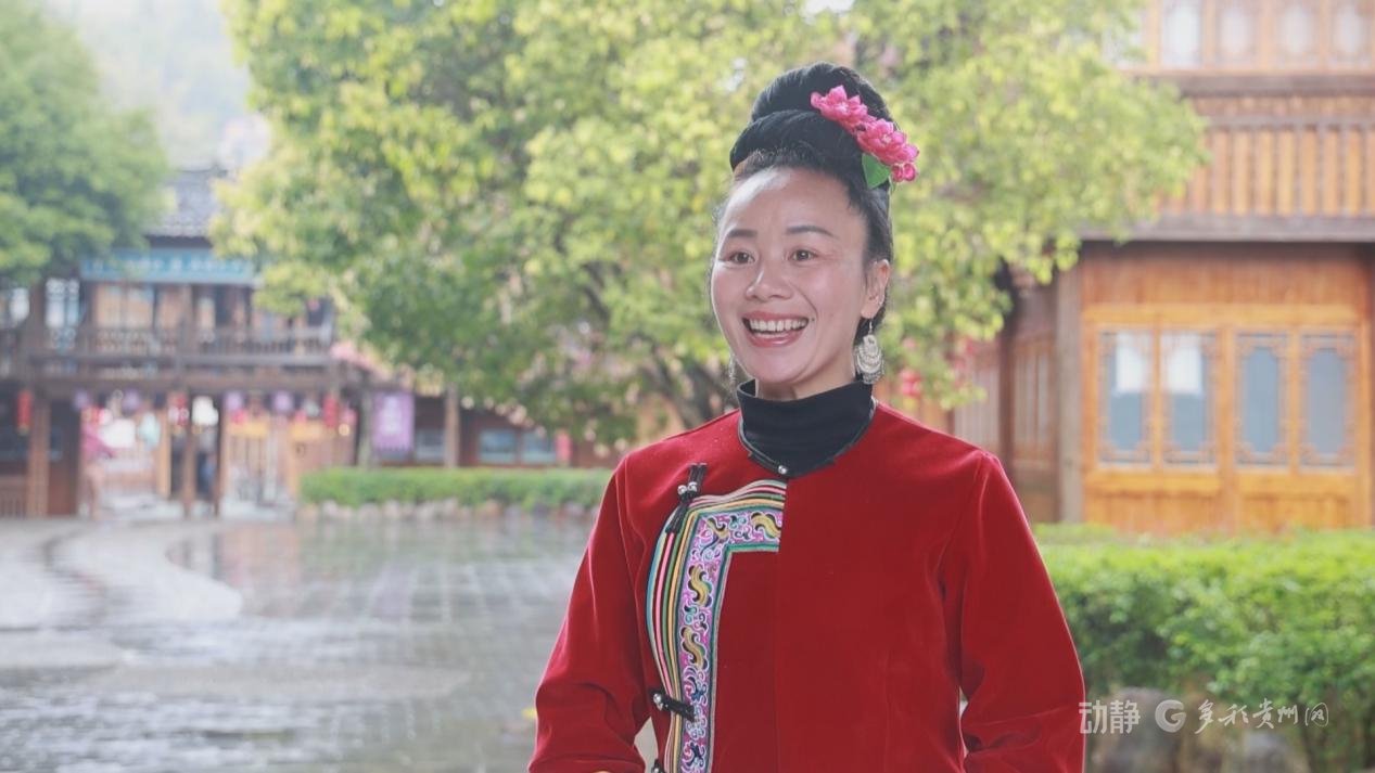 肇兴村《布谷催春》表演队队长陆艳玉